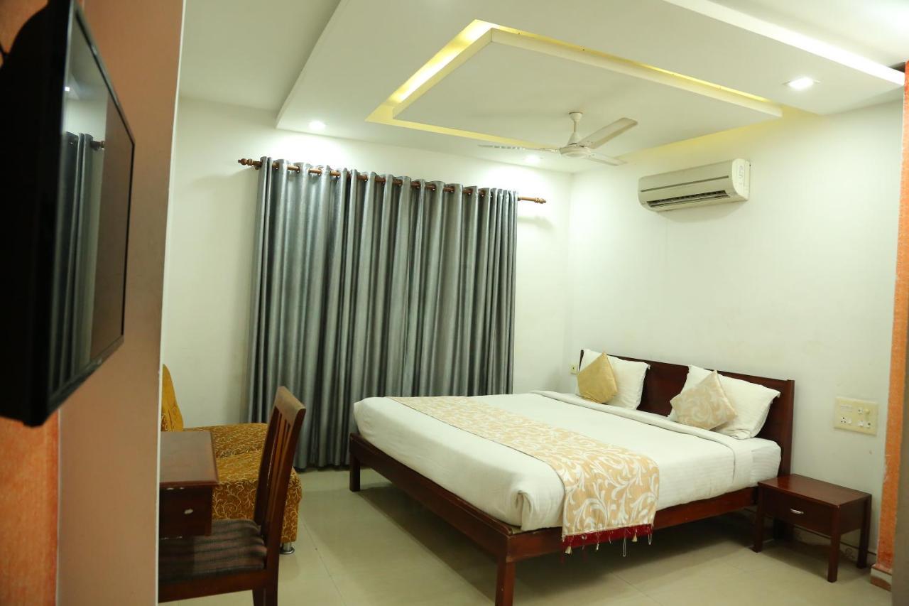 Malabar Plaza Inn Kochi المظهر الخارجي الصورة